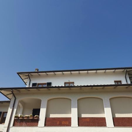 Villa Flora Affittacamere Luni المظهر الخارجي الصورة