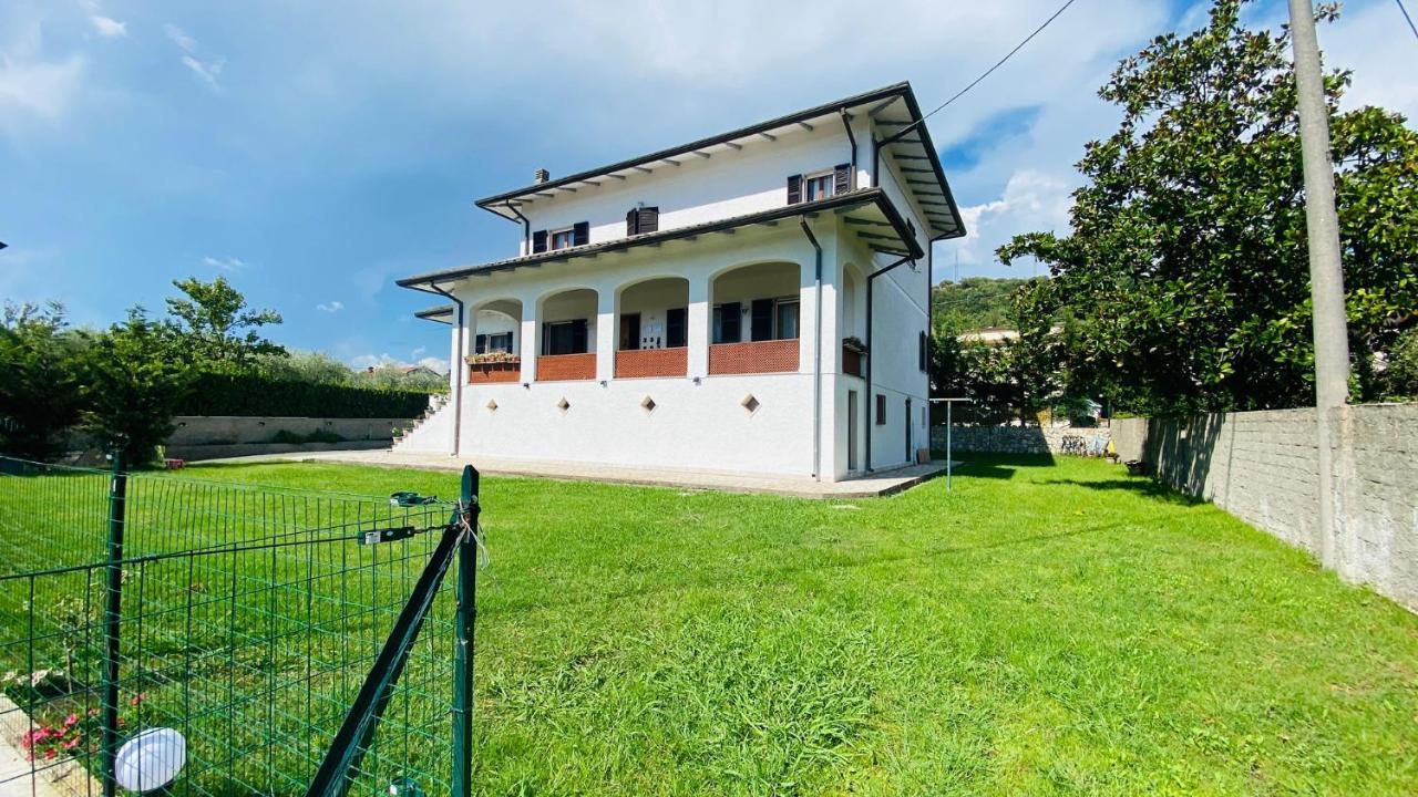 Villa Flora Affittacamere Luni المظهر الخارجي الصورة