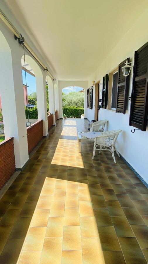 Villa Flora Affittacamere Luni المظهر الخارجي الصورة