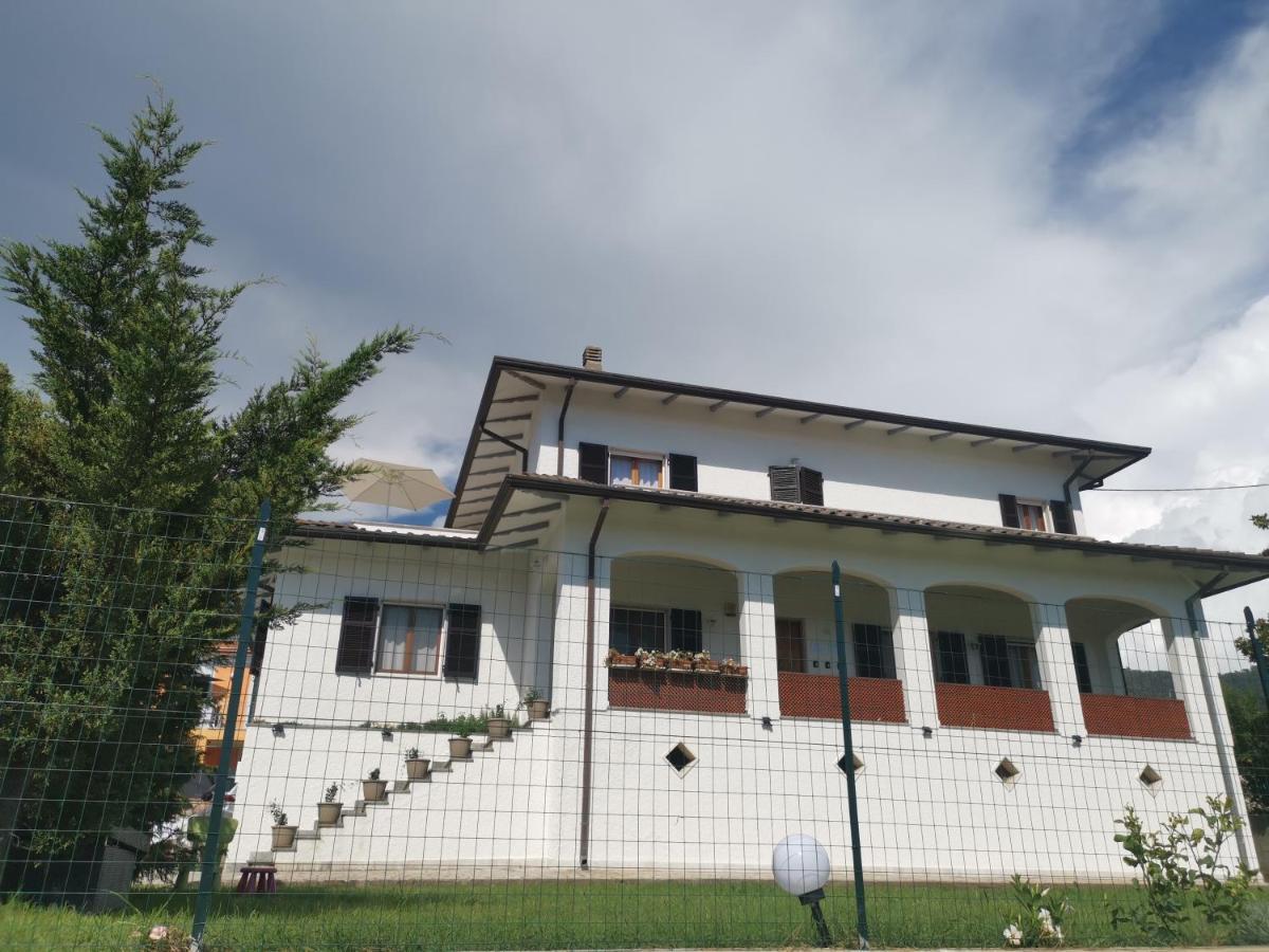 Villa Flora Affittacamere Luni المظهر الخارجي الصورة