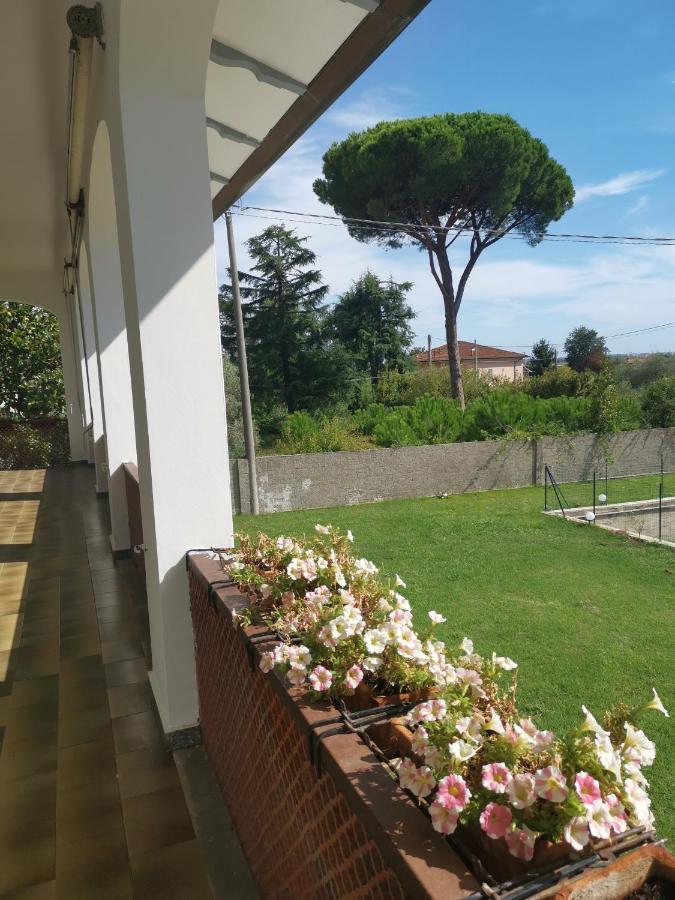 Villa Flora Affittacamere Luni المظهر الخارجي الصورة